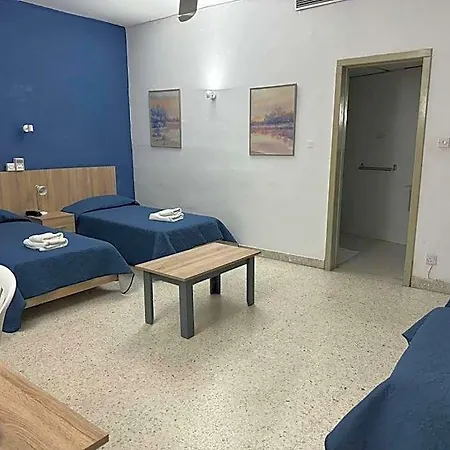 Roma 3* סליאמה